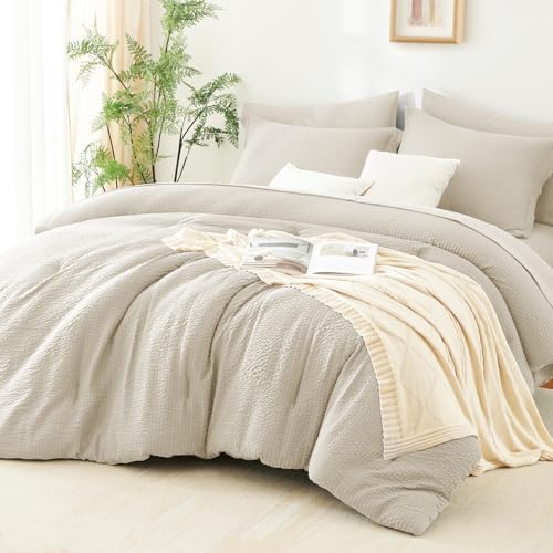 CozyLux Twin XL Seersucker Comforter Set 1
